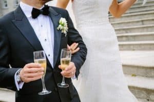 חשוב להבין שבדרך כלל תפקיד דיג'יי לחתונה קטנה מתחיל עוד לפני החתונה